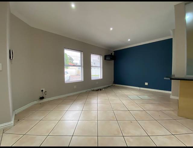 3 BEDROOM FREESTANDING TO LET IN PARKLANDS